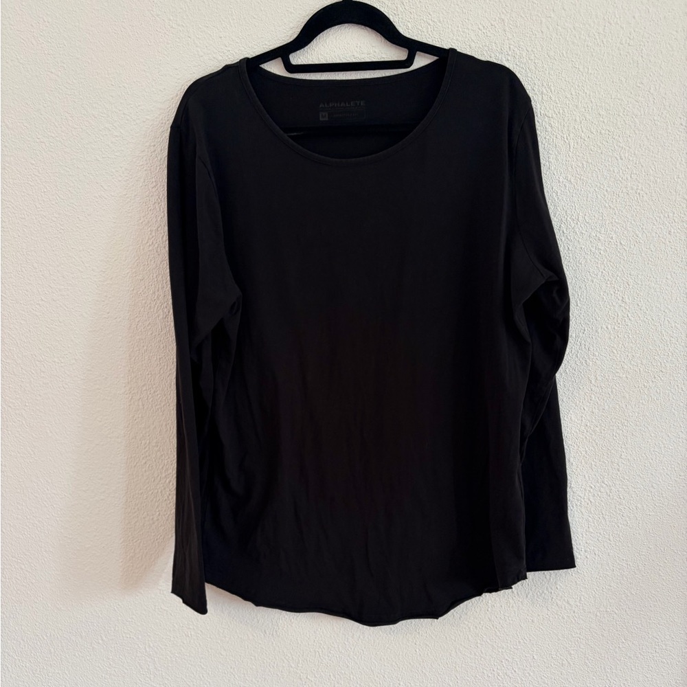 Alphalete lifestyle fit long sleeve black shirt size medium